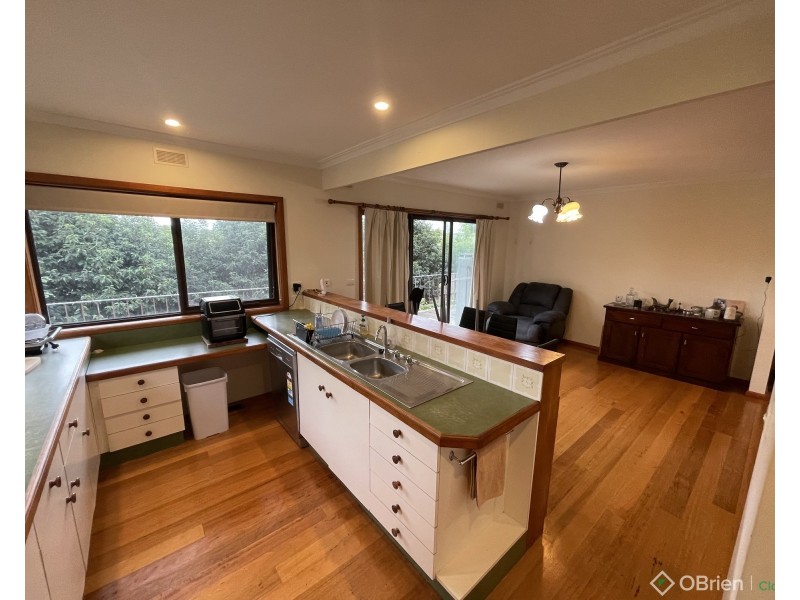 6 Brynwood Avenue, Drouin VIC 3818
