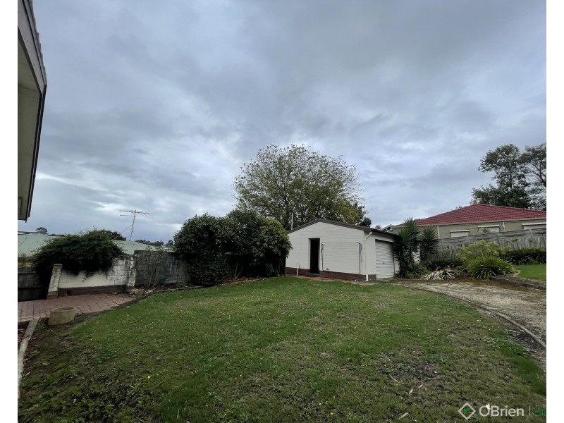 6 Brynwood Avenue, Drouin VIC 3818