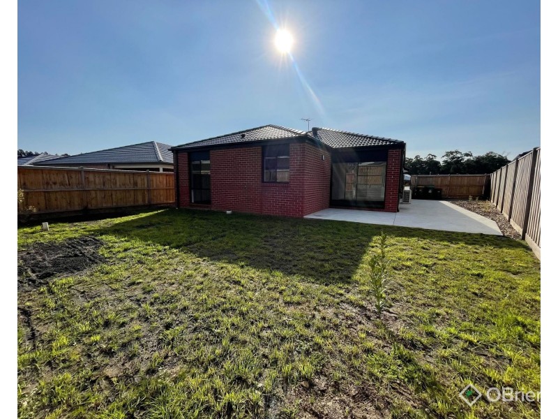 21 Peachtree Drive, Drouin VIC 3818