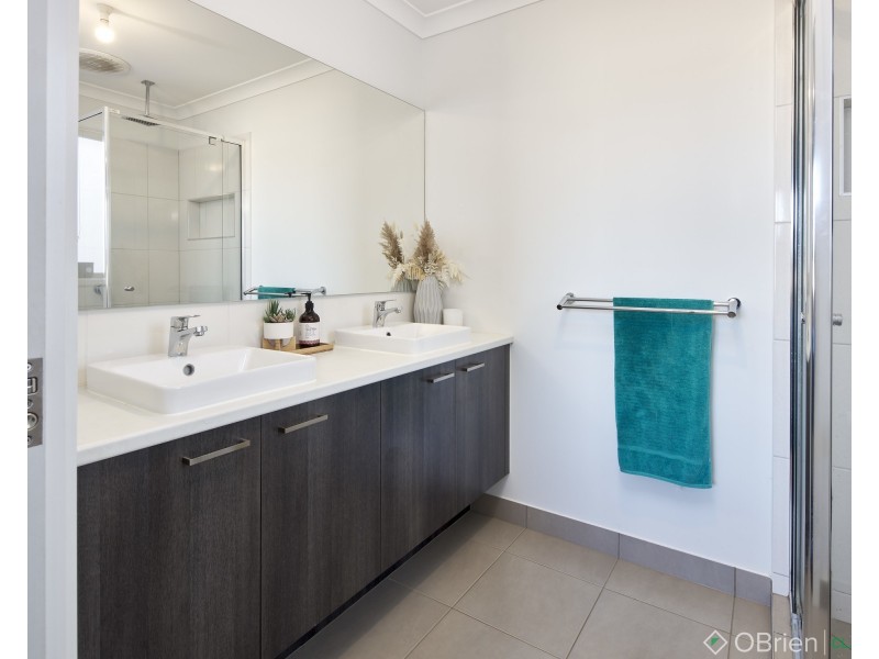 17 Nolan Drive, Warragul VIC 3820