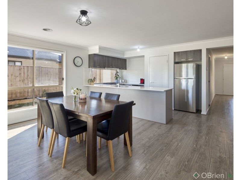 17 Nolan Drive, Warragul VIC 3820