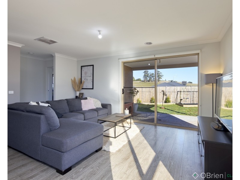 17 Nolan Drive, Warragul VIC 3820