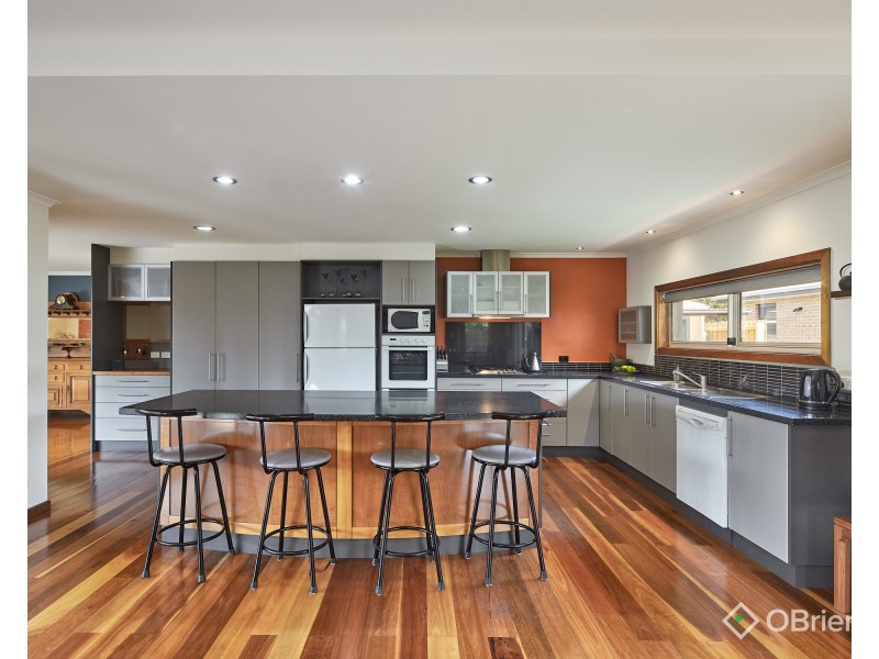 19 Melanie Drive, Warragul VIC 3820