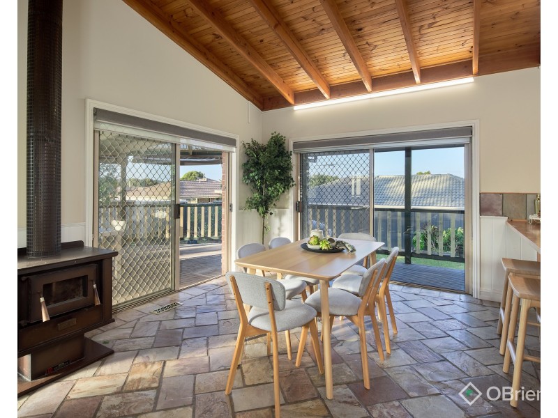 12 Bevan Court, Pakenham VIC 3810