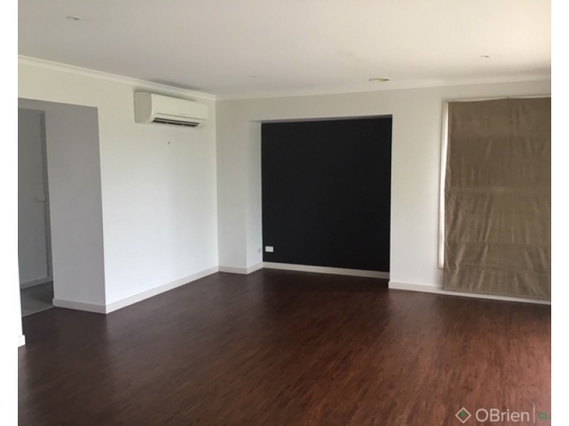 15 Toorongo Street, Drouin VIC 3818