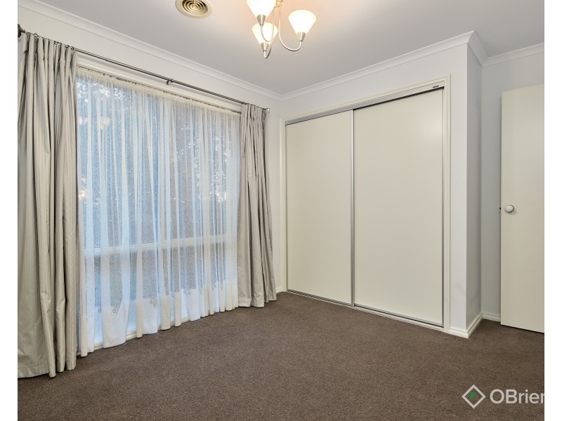 17 Janine Court, Drouin VIC 3818