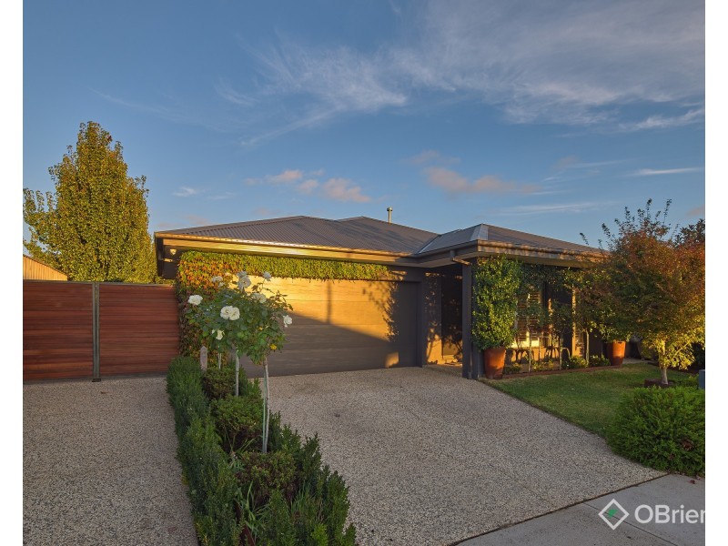 8 Cullen Street, Warragul VIC 3820