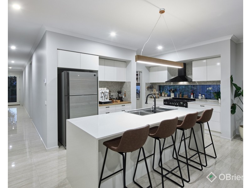 8 Cullen Street, Warragul VIC 3820