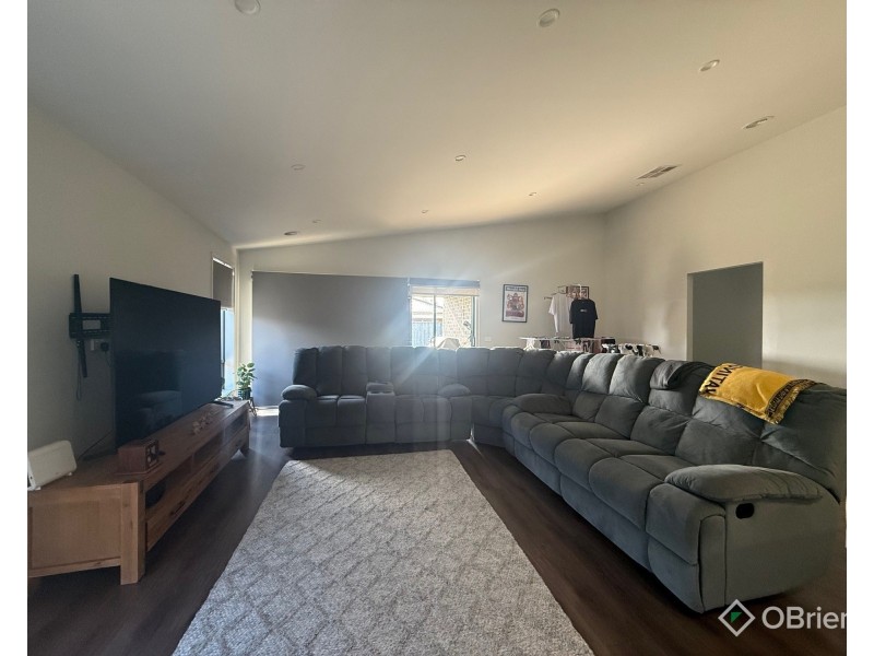 10 Buckland Drive, Warragul VIC 3820