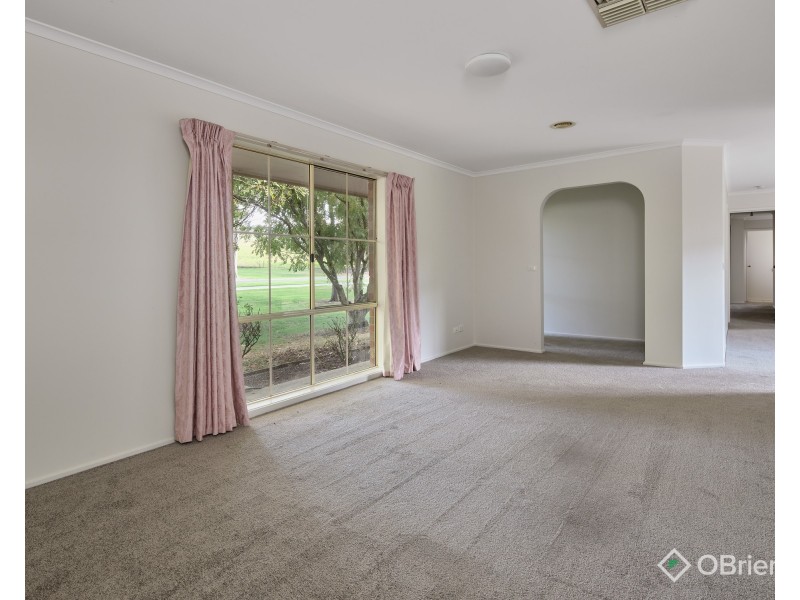 5 Walker Drive, Drouin VIC 3818