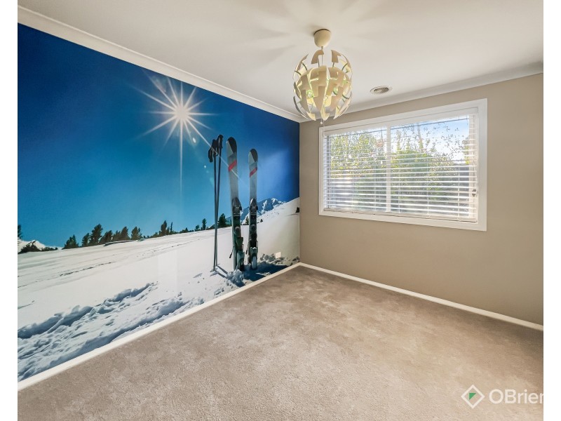 95 Jackson Drive, Drouin VIC 3818
