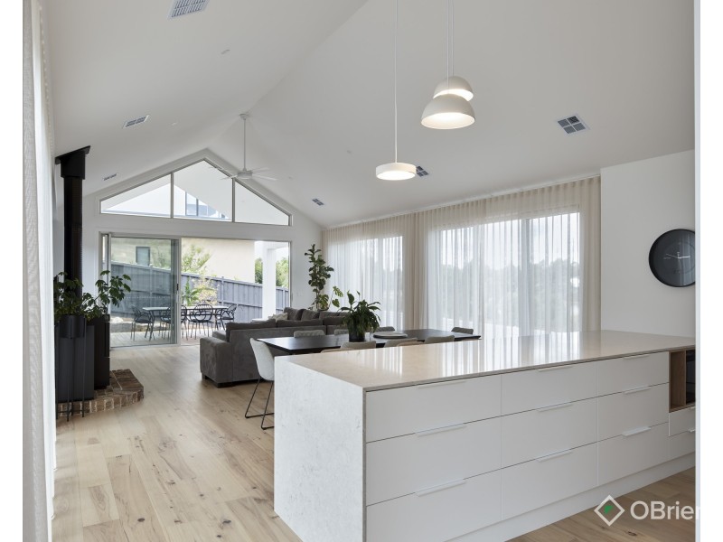 25 Sloane Square, Drouin VIC 3818