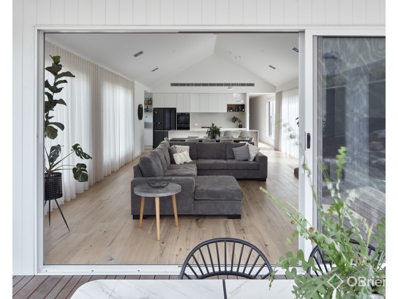 25 Sloane Square, Drouin VIC 3818