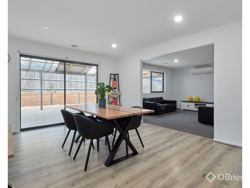 14 Thames Avenue, Drouin VIC 3818