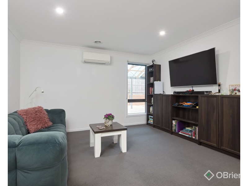14 Thames Avenue, Drouin VIC 3818