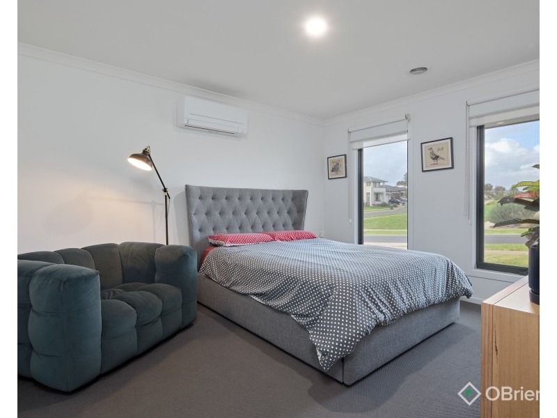 14 Thames Avenue, Drouin VIC 3818