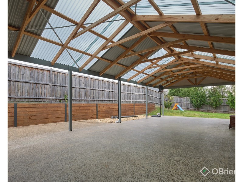14 Thames Avenue, Drouin VIC 3818