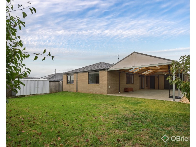 14 Thames Avenue, Drouin VIC 3818