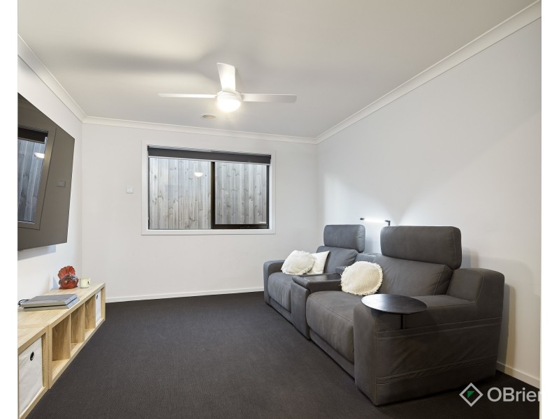 4 Berta Rise, Drouin VIC 3818