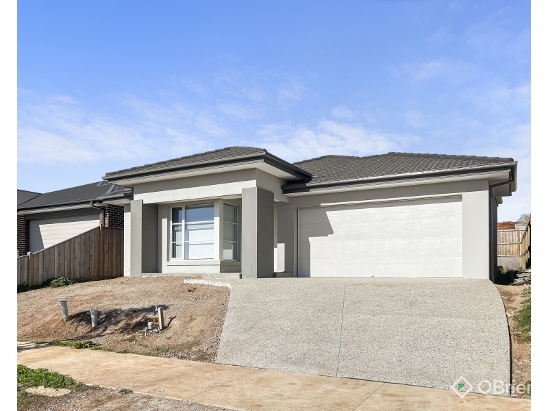 6 Snows Hill Avenue, Warragul VIC 3820