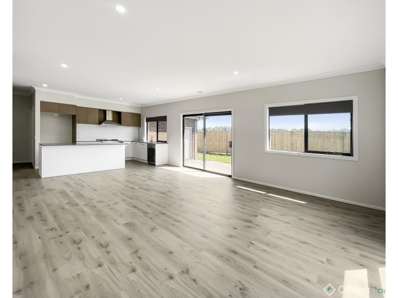 4 Evecta Street, Drouin VIC 3818