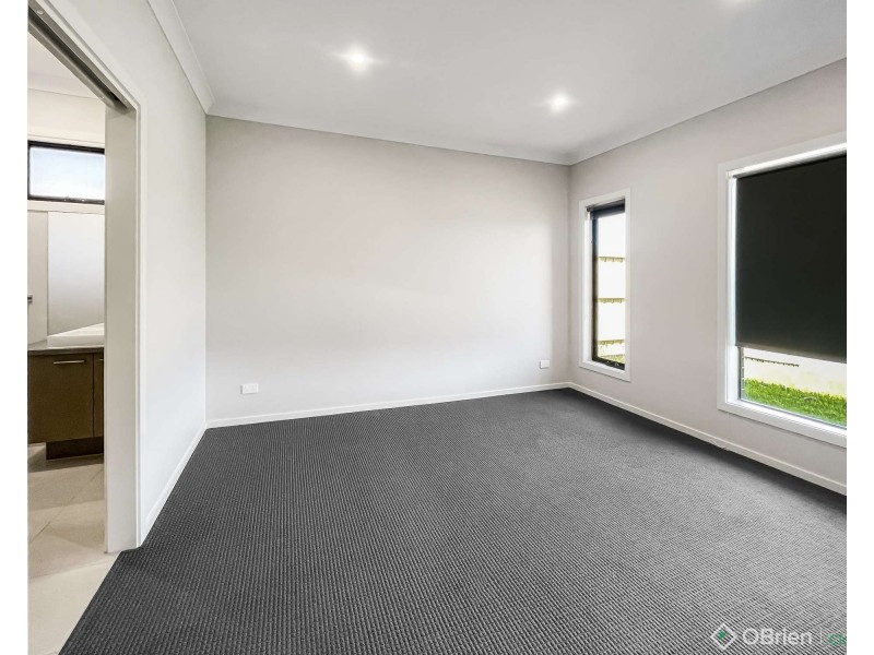 4 Evecta Street, Drouin VIC 3818