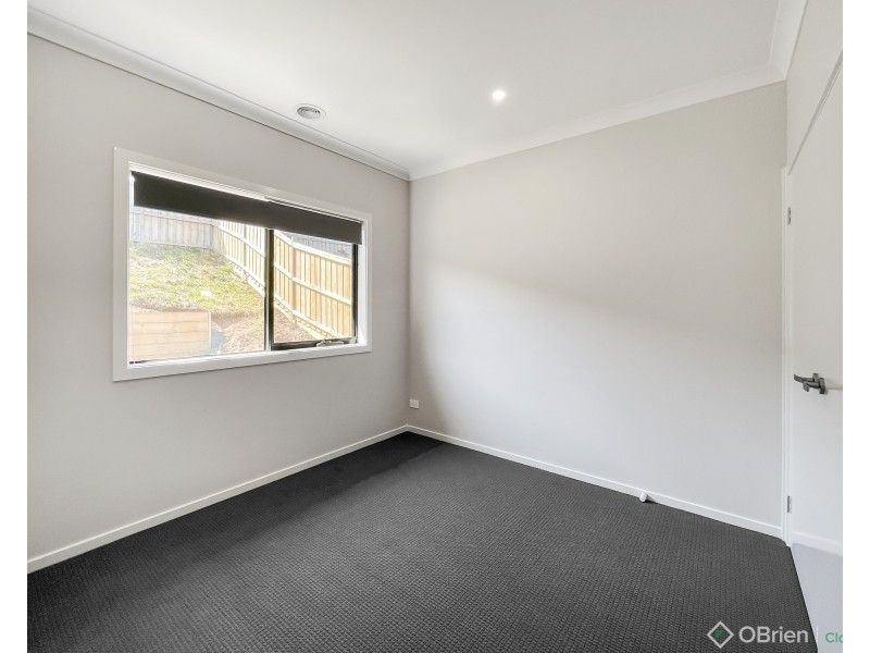 4 Evecta Street, Drouin VIC 3818