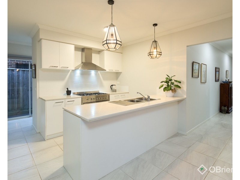 4 Lochfyne Close, Warragul VIC 3820
