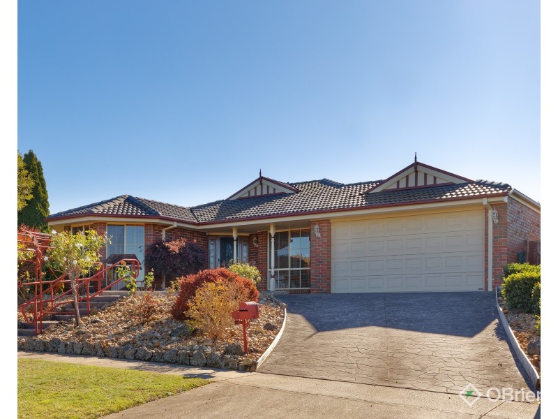 4 Hakea Court, Drouin VIC 3818