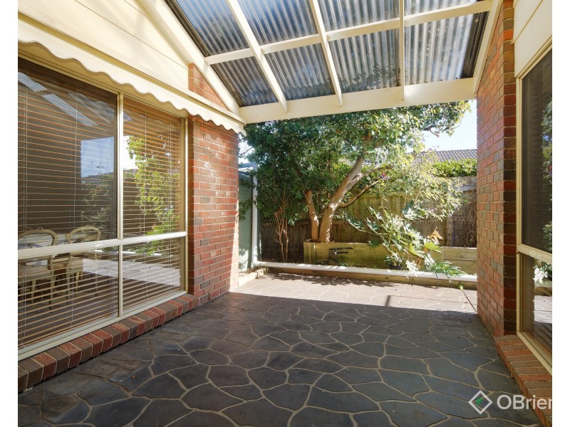 4 Hakea Court, Drouin VIC 3818