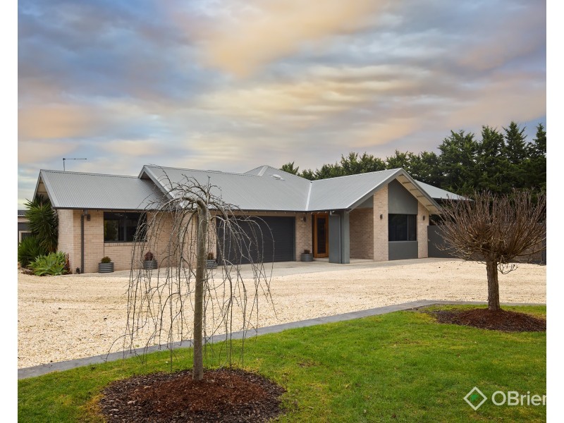 35 Home Road, Nar Nar Goon VIC 3812