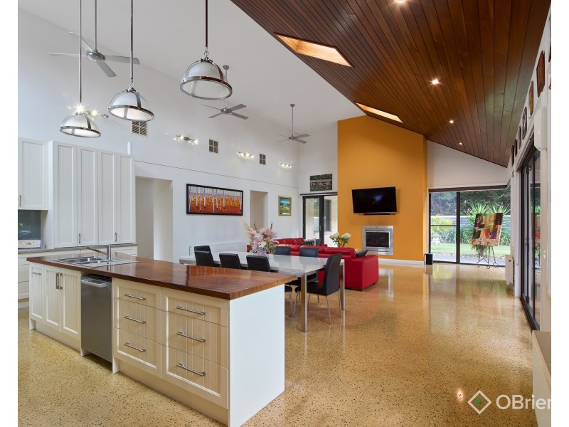 35 Home Road, Nar Nar Goon VIC 3812