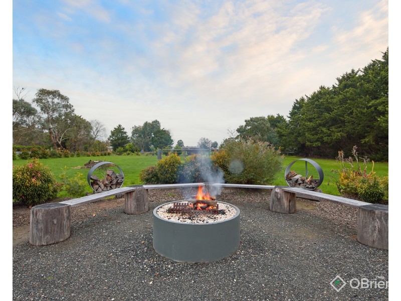 35 Home Road, Nar Nar Goon VIC 3812