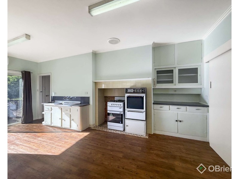 11 Windsor Avenue, Warragul VIC 3820
