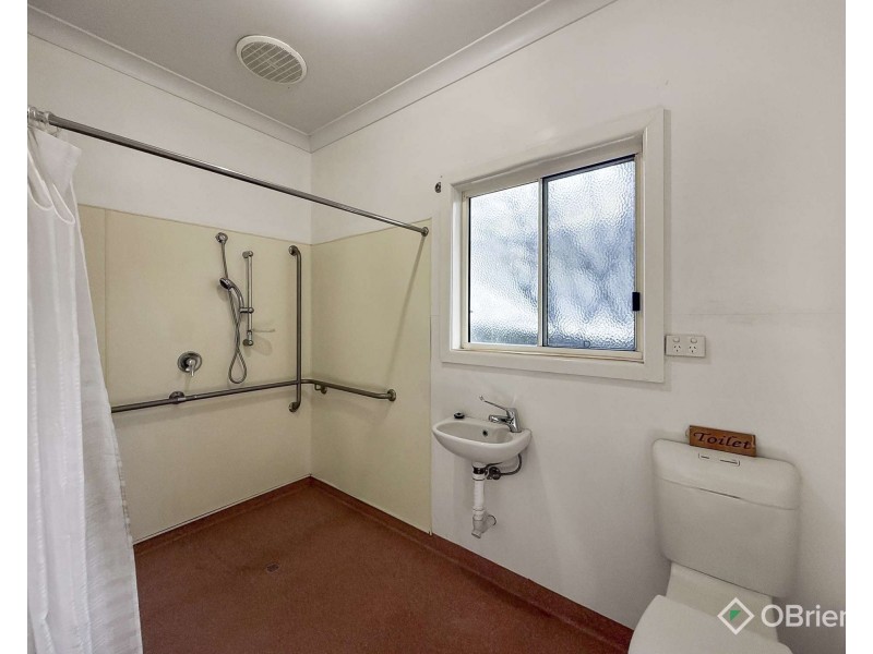 11 Windsor Avenue, Warragul VIC 3820