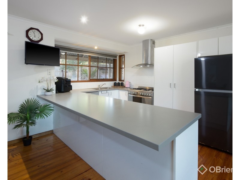 3 James Court, Drouin VIC 3818