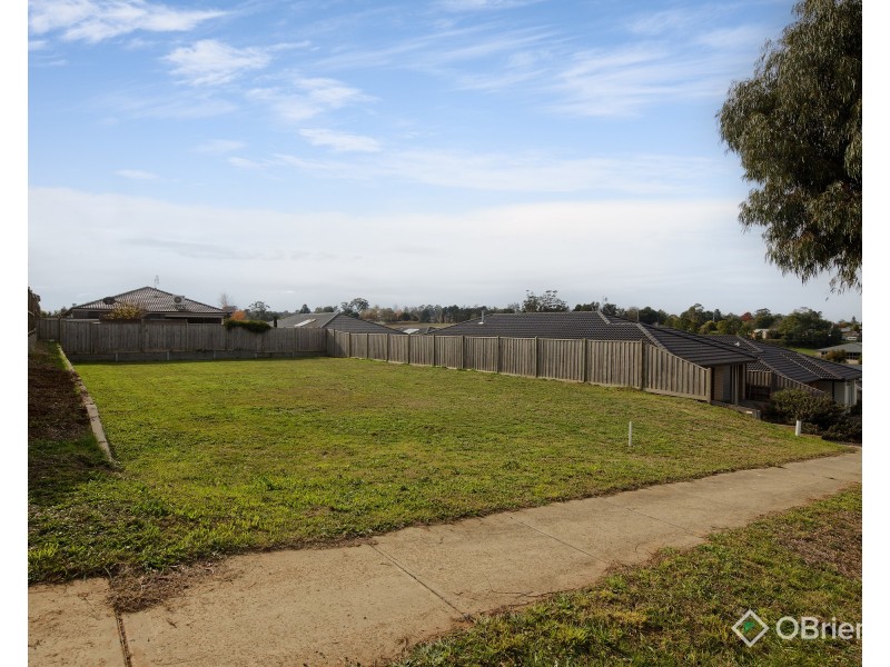 13 Wattleglade Avenue, Warragul VIC 3820