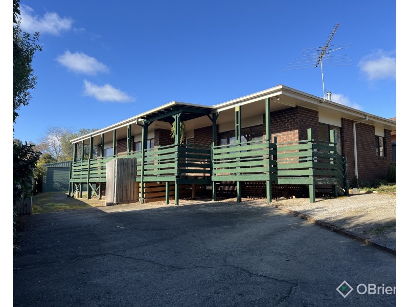 4 Tracie Court, Drouin VIC 3818