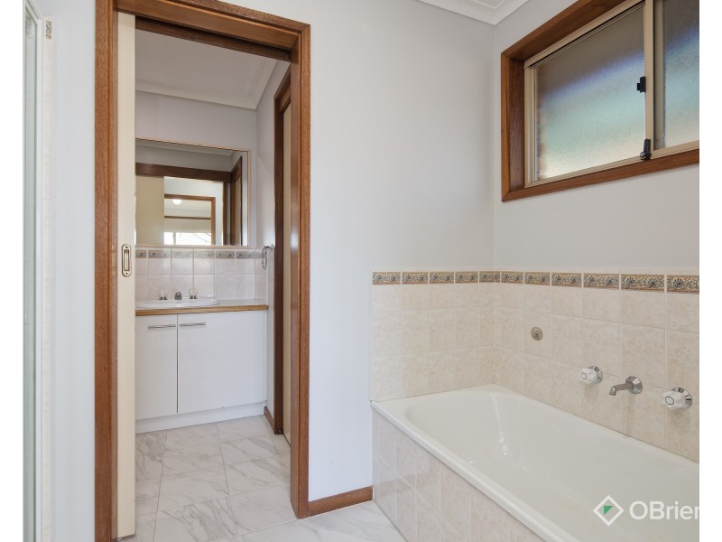 30 Somerset Drive, Warragul VIC 3820