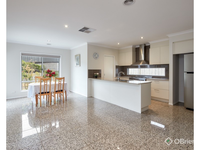51 Meadowbrook Crescent, Warragul VIC 3820