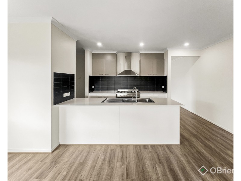 18 Hart Drive, Warragul VIC 3820