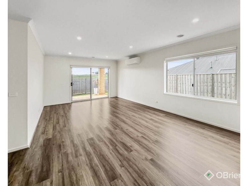18 Hart Drive, Warragul VIC 3820