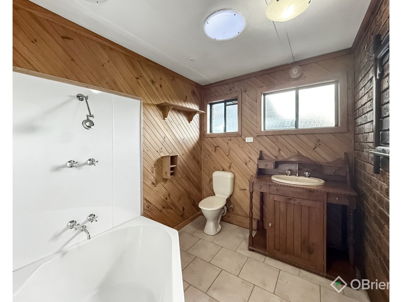 2/1 Hunter Street, Moe VIC 3825