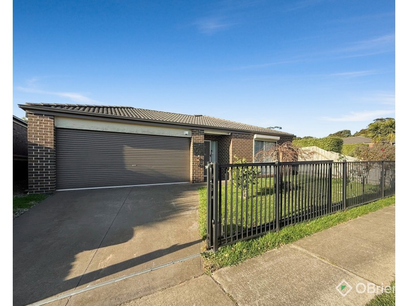 6 Hatfield Drive, Drouin VIC 3818