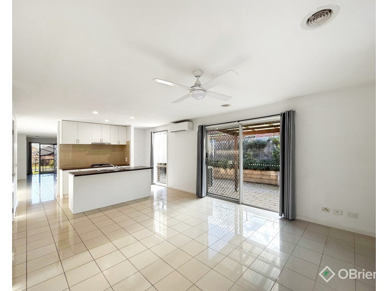 6 Hatfield Drive, Drouin VIC 3818
