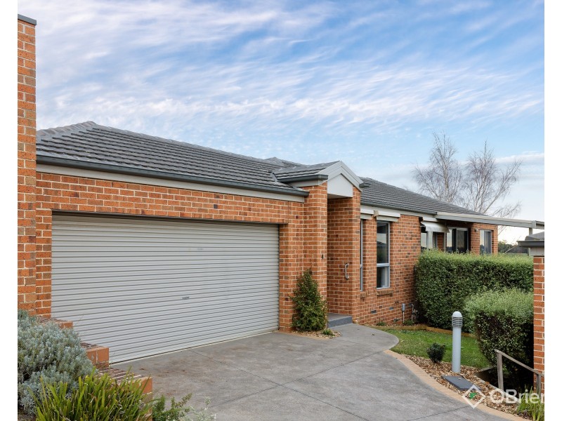 4/14 Janine Court, Drouin VIC 3818