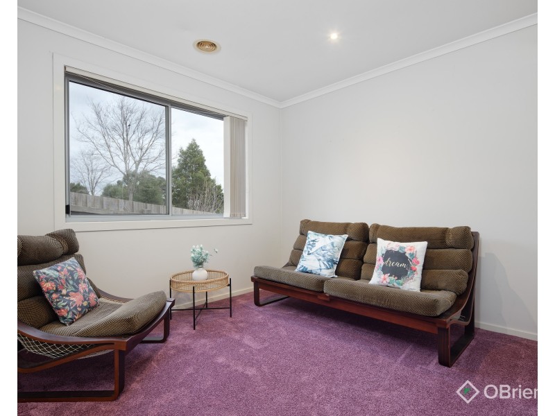 4/14 Janine Court, Drouin VIC 3818