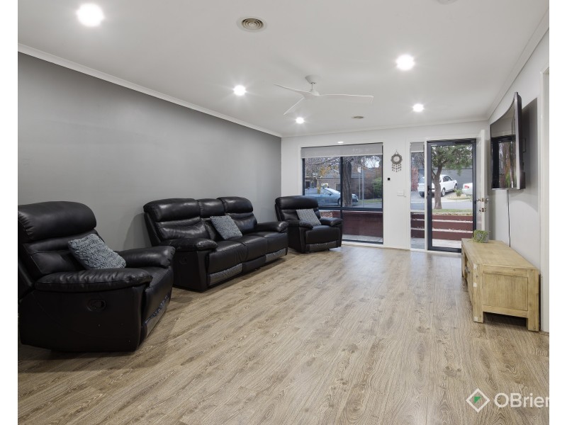 3 Hatfield Drive, Drouin VIC 3818