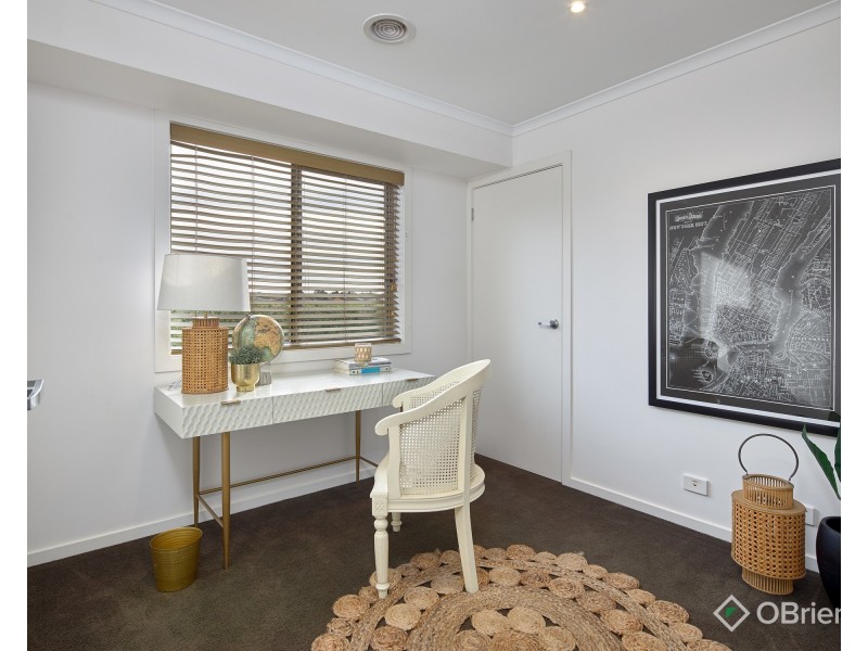 6 Empire Avenue, Drouin VIC 3818