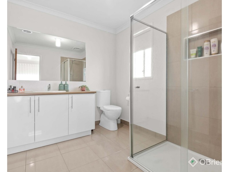 21 Coventry Drive, Warragul VIC 3820